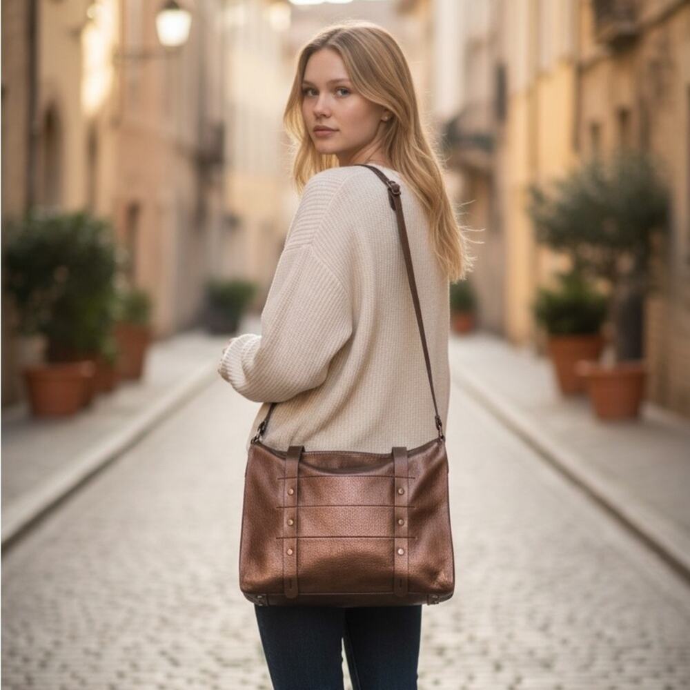 VIA SPIGA Italian Leather Messenger Bag Dark Brown FAST SHIPPING 1625-56